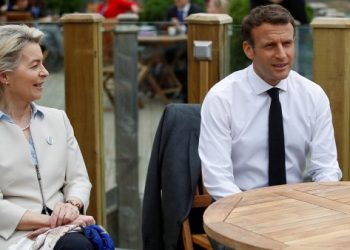 France's President Emmanuel Macron and European Commission President Ursula von der Leyen attend an EU coordination meeting at the G7 summit in Carbis Bay, Cornwall, Britain, June 11, 2021. REUTERS/Phil Noble/Pool